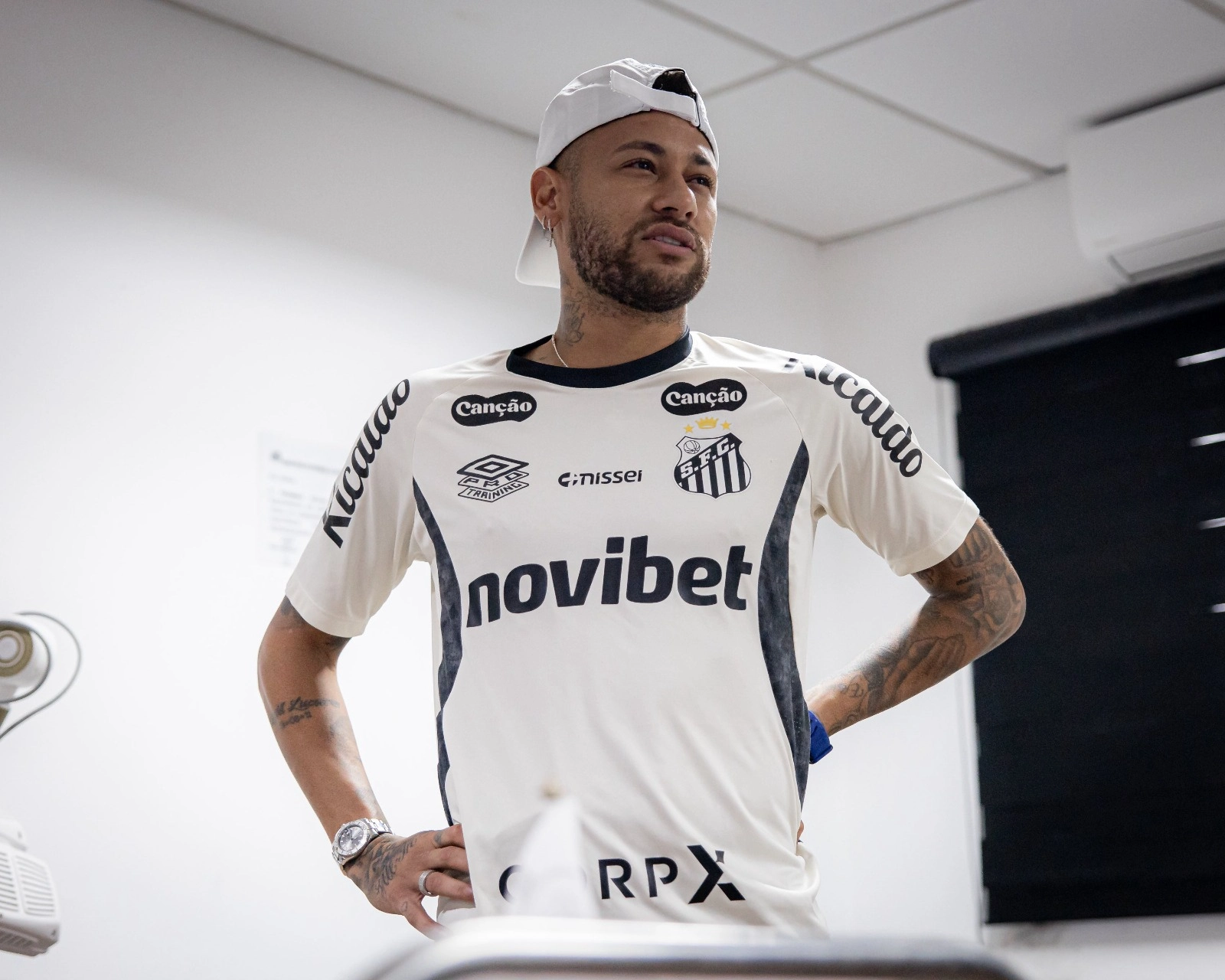 Neymar no jugará ante Deportivo Cuenca: Santos lo baja por lesión y piensa en el Mundial 2026