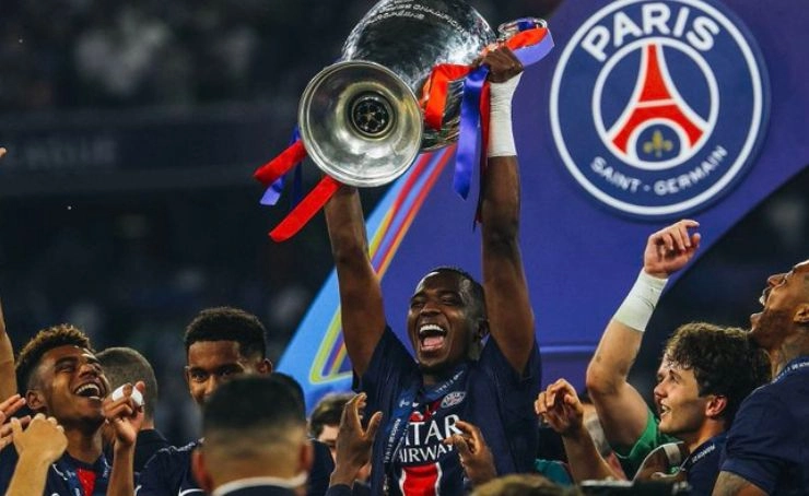 Willian Pacho apunta al Mundial tras ganar la Champions