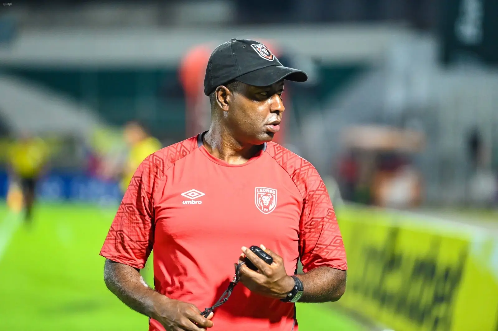 Edison Méndez renuncia y deja el banquillo de Leones FC