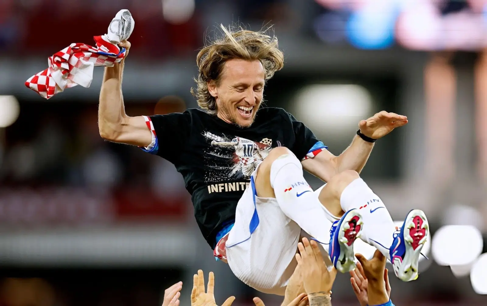 Luka Modric llega a 200 partidos con Croacia y agranda su leyenda