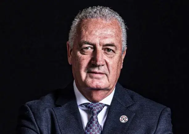 Alfaro explota tras la roja a Almirón en Paraguay-Turquía