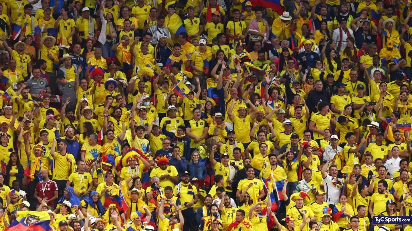 Ecuador moviliza a su hinchada para enfrentar a México