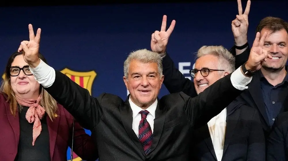Laporta tranquiliza al Barça tras superar una arritmia