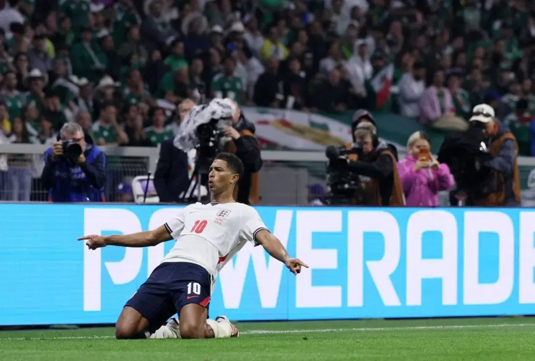 Bellingham rompe el muro de México en 99 segundos