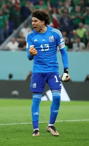 Memo Ochoa anuncia su retiro tras una histórica carrera