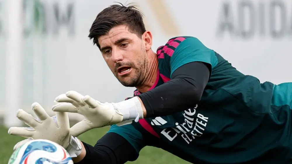Courtois elogia a Mourinho tras volver al Real Madrid