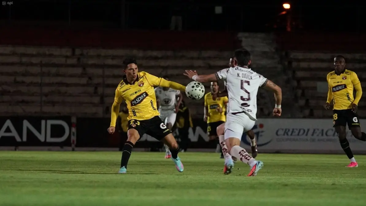 Barcelona empata en el debut de Pablo Trobbiani