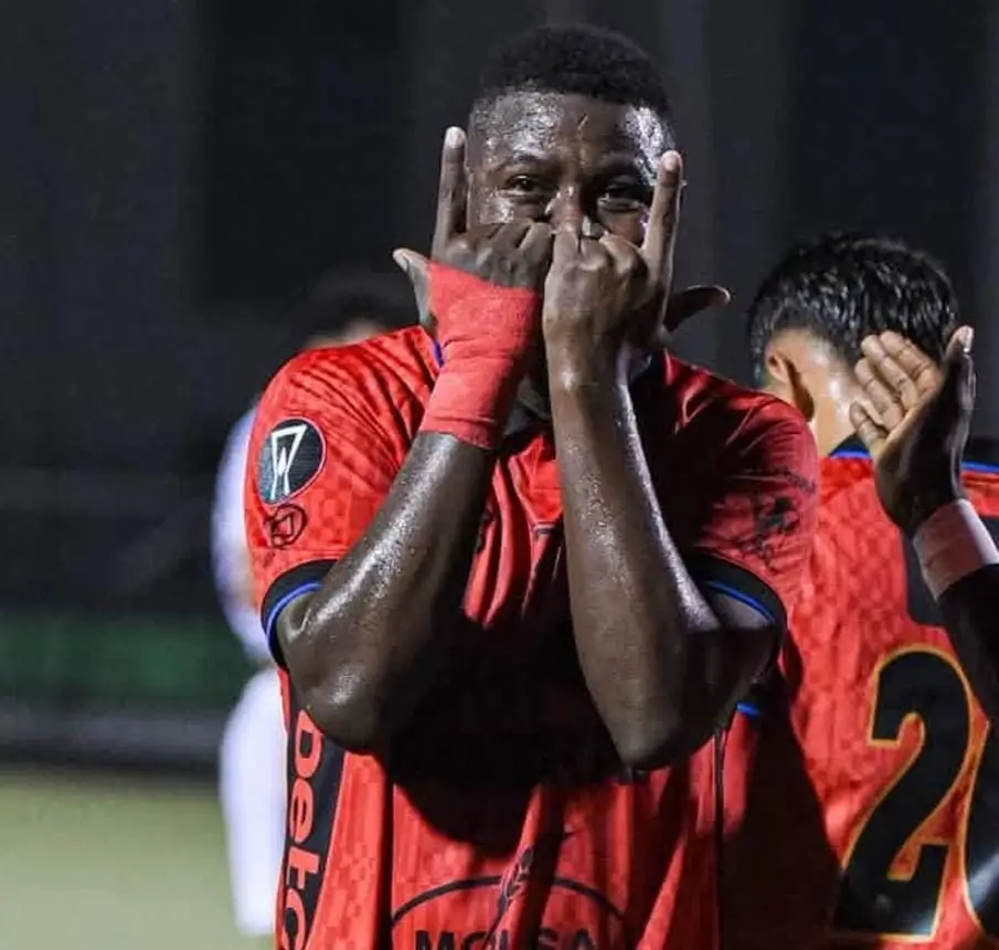 Alejandro Cabeza da triunfo a Municipal en Concacaf