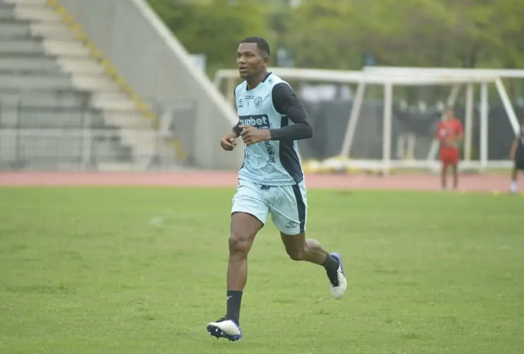 Romario Caicedo va por el triunfo ante Emelec con City