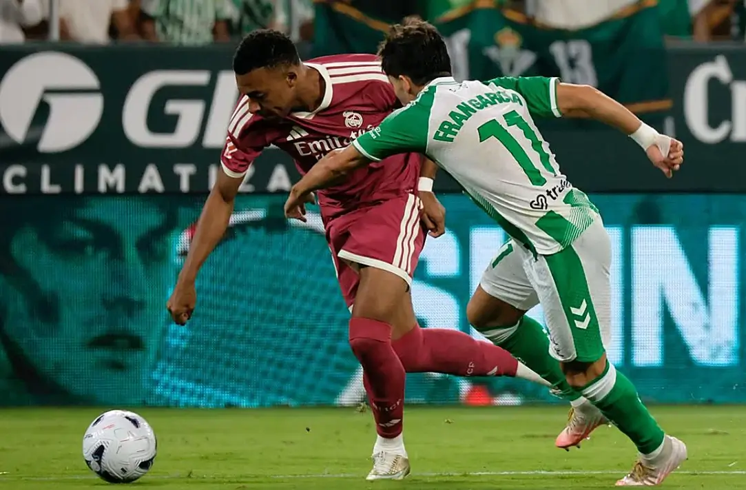 Betis derrota al Real Madrid y acaba con su invicto