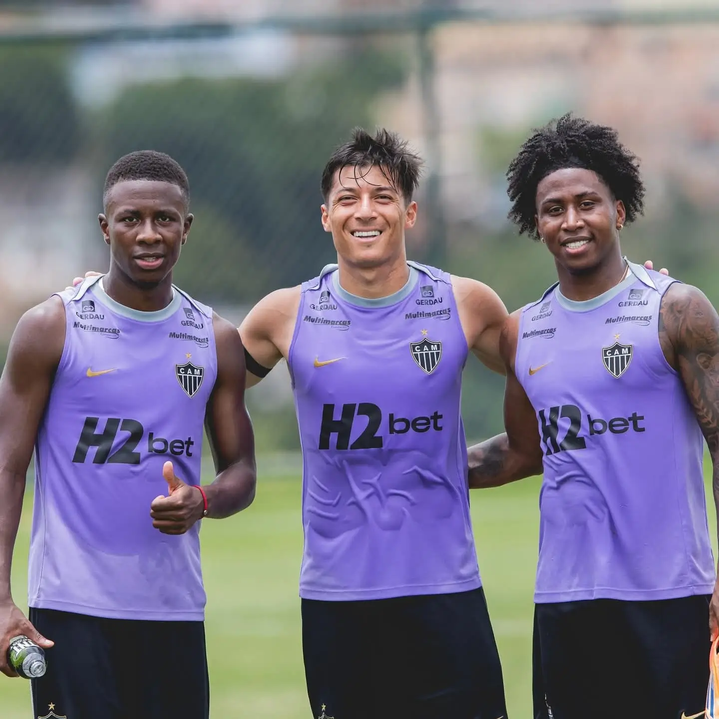 Atlético Mineiro remonta y elimina a Santos