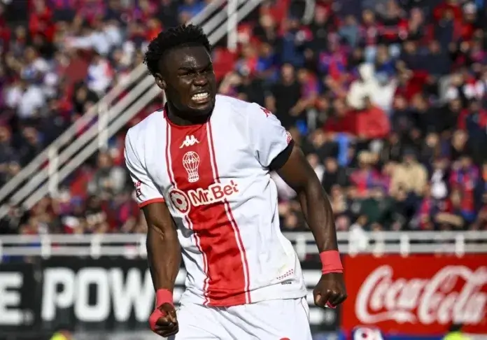 Jordy Caicedo vuelve con gol y salva a Huracán