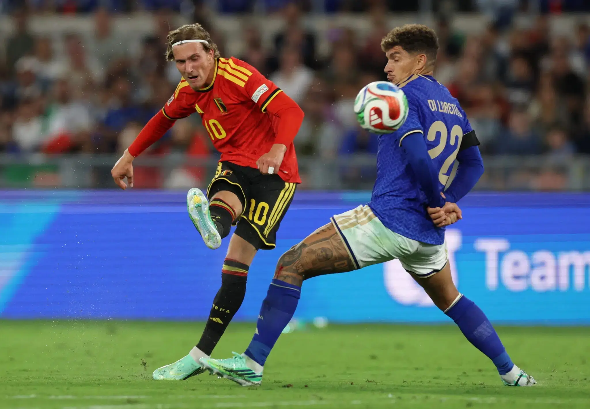 Bélgica golpea a Italia y gana 2-0 en Roma