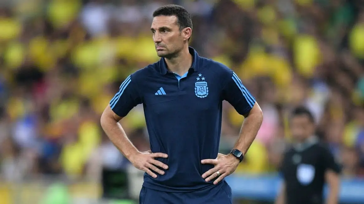 Scaloni aún no define su futuro con Argentina