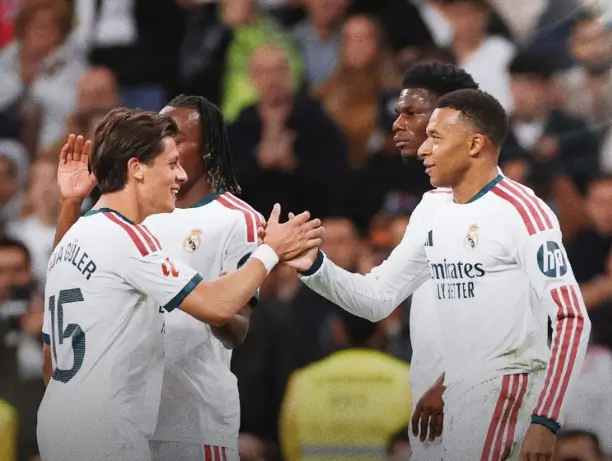 Real Madrid golea 4-1 al Sevilla y mira al clásico