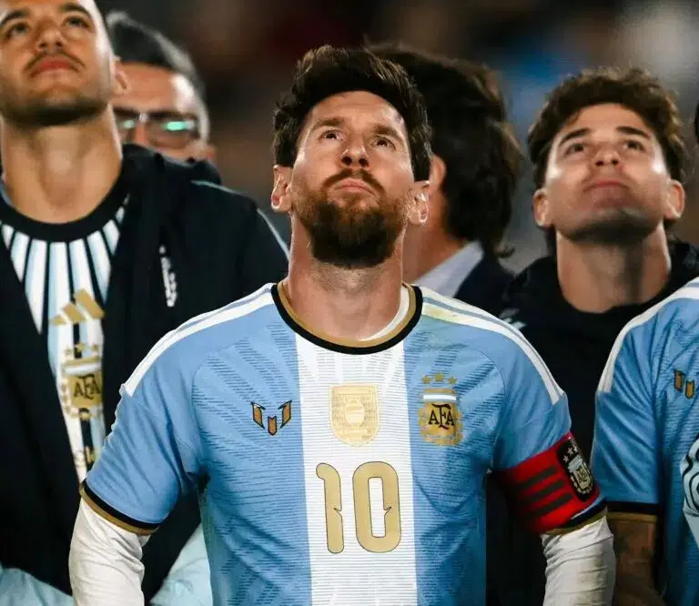 Messi se despide entre lágrimas: “Los quiero”